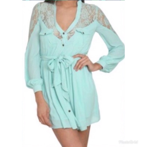 | Lacey Arden B Dress | - Picture 2 of 7